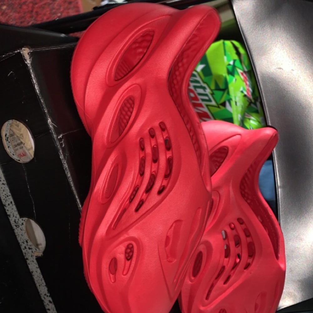 Yeezy foam runner